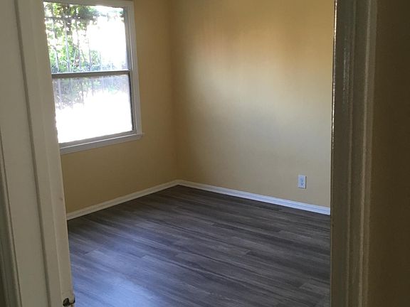 3rd image of 522 N Normandie Ave APT 1