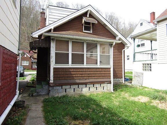 3rd image of 1241 Wall Ave