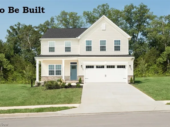 8297 Bedaos Dr, Mentor, OH 44060