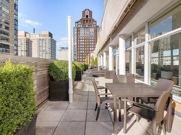 200 East 66th Street B1806 image 30 of 30