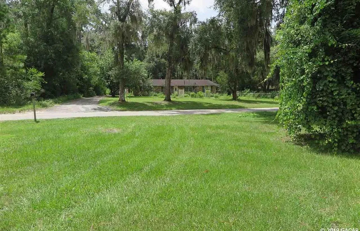 4 bed, 2412 sqft, $2,000 — Photo 3