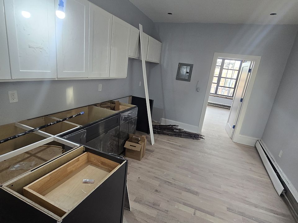 1st image of 81 Bostwick Ave #B22