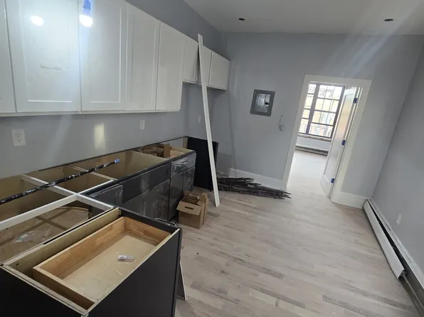 81 Bostwick Avenue image 1 of 4