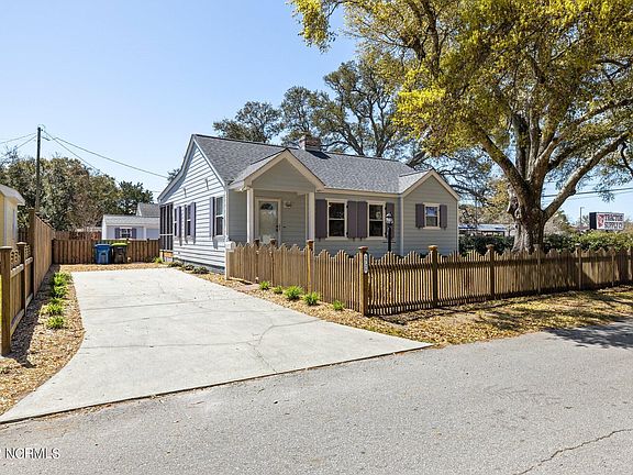 3rd image of 2721 Piney Park Cir