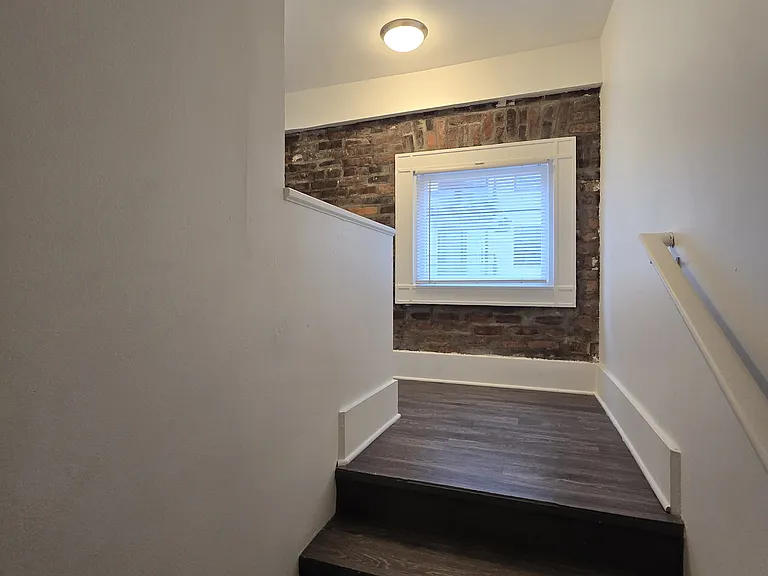 Ansonia Apartments — Photo 17