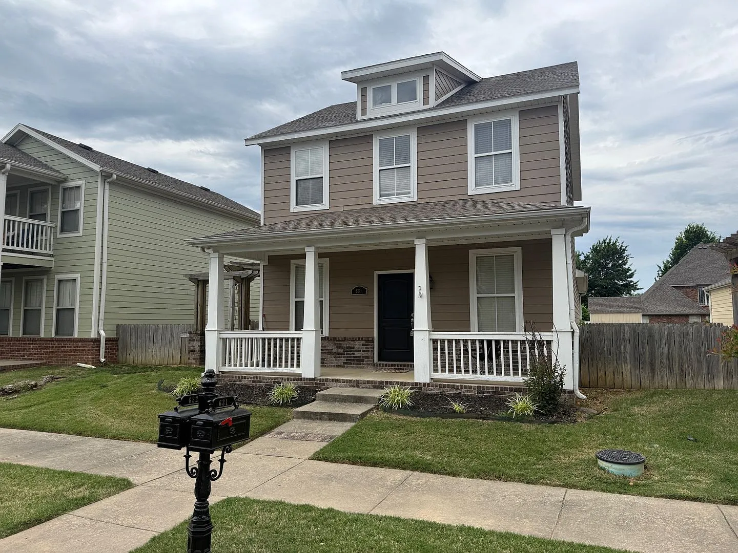 Nice Row Home in W Fayetteville in Rupple Row — Photo 2
