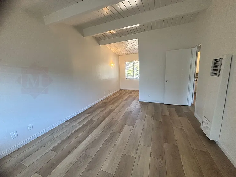 823 E De La Guerra St #5 — Photo 6