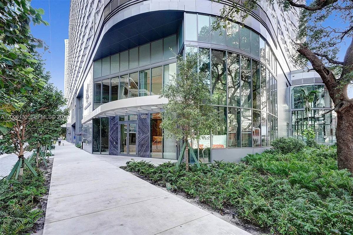 Building Photo - 1000 Brickell Plz #Penthouse 5106