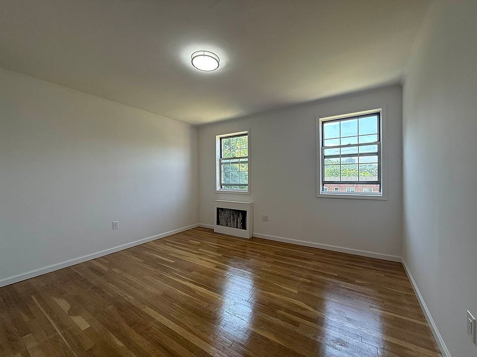 1st image of 135-26 78th Ave #15F