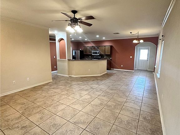 3rd image of 2545 Las Brisas St