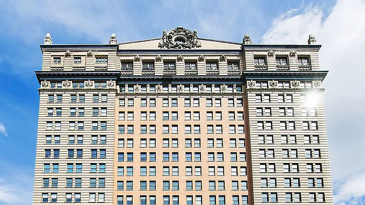 Rented by The Moinian Group | media 31