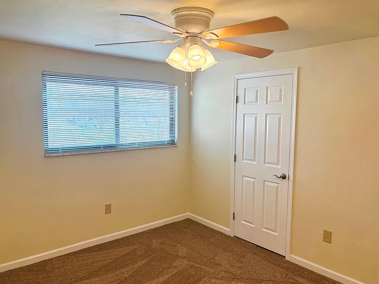 1222 Frank Ave — Photo 10