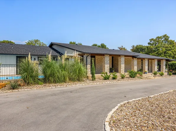 3900 Fairway Dr, Granbury, TX 76049