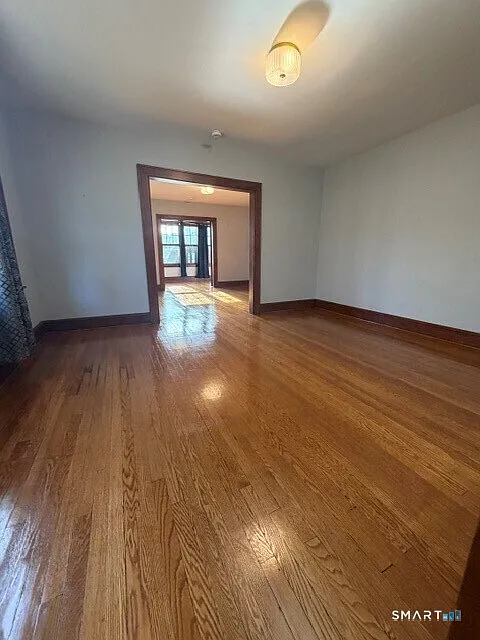 2 bed, 1.0 bath, 1319 sqft, $2,350 — Photo 4