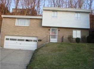 1372 Pesavento Dr, Bridgeville, PA