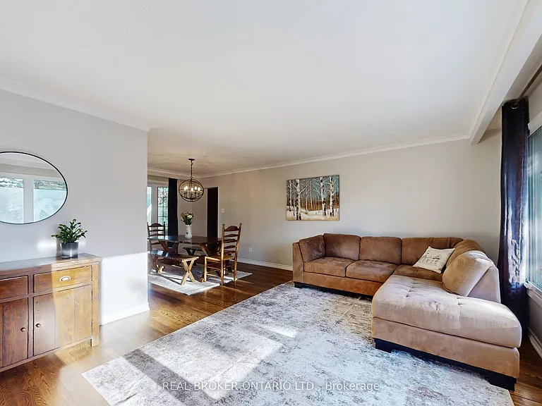 15 Jasmine Cres — Photo 6
