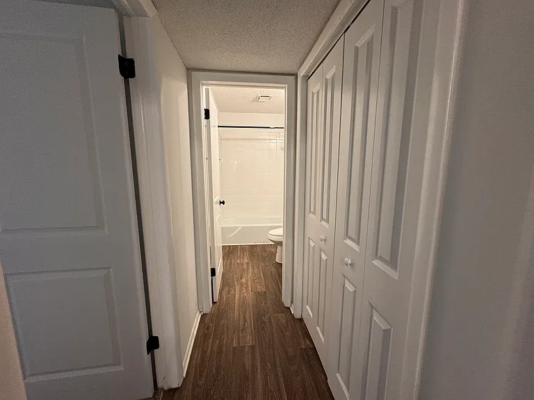 Carolina Crossing Apartments — Photo 18