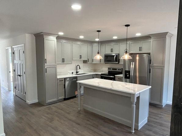 39-41 Gray Ln
