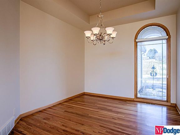 4th image of 5621 N 167th St