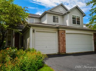 12611 Meadow Cir, Lake Bluff, IL 60044