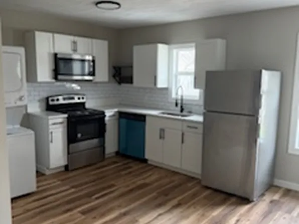 210 N Walnut St, Logan, OH 43138