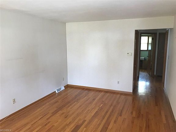 5th image of 151 Shadyside Dr