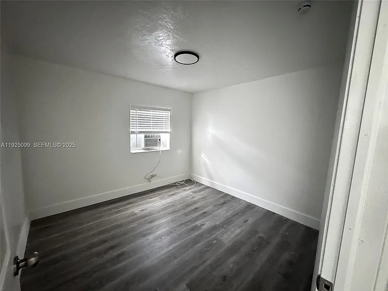 4017 SW 24th St #2 — Photo 10