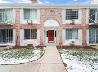 2140 Allen Blvd APT 2, Middleton, WI 53562