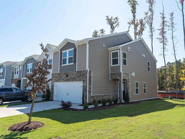 224 Brook Farm Ln — Photo 2