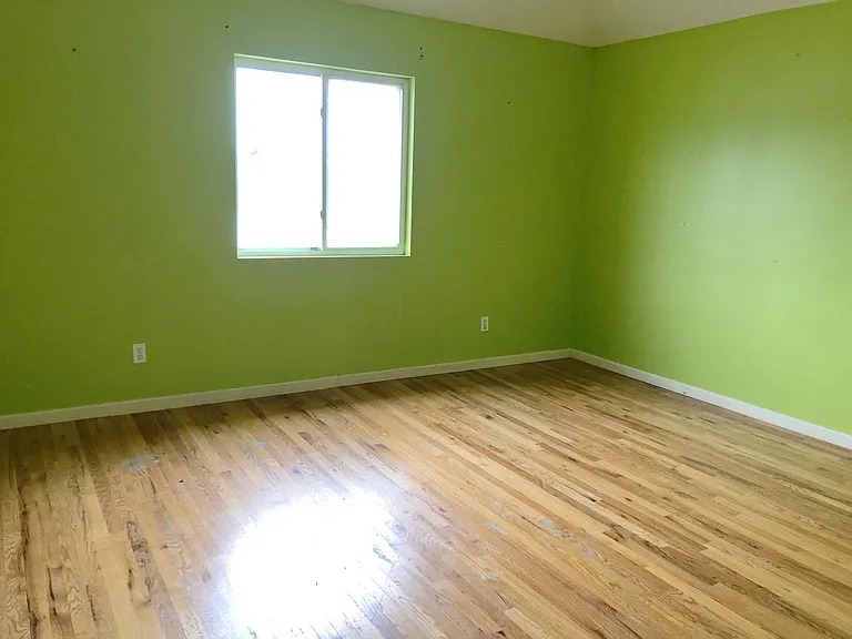223 Clifton Ave — Photo 10