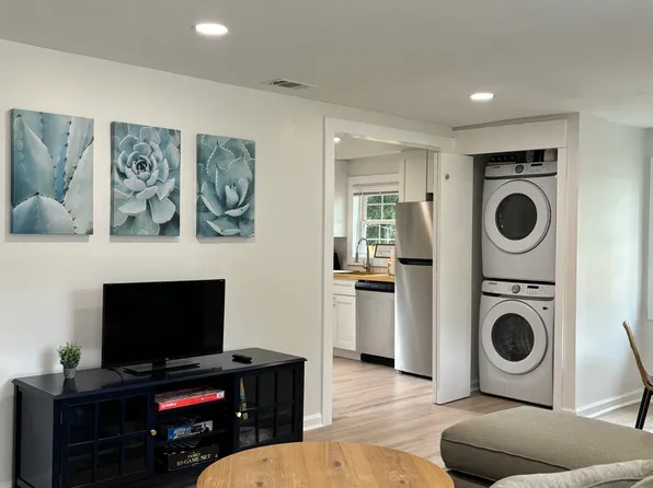 637 E 35th St, Savannah, GA 31401