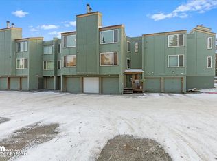 911 Wildrose Ct, Anchorage, AK 99518