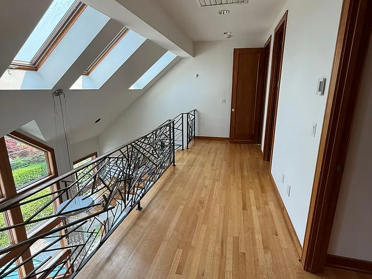 7275 N Mercer Way — Photo 39