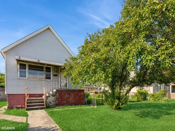 909 W 145th St, East Chicago, IN 46312