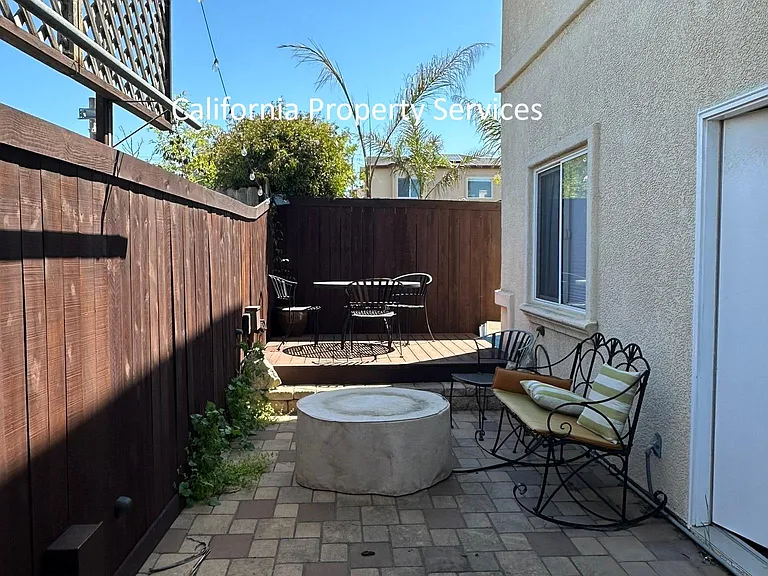367 S 7th St — Photo 17