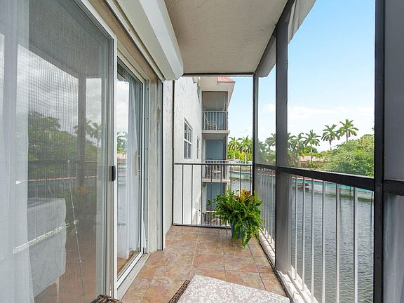 4th image of 1752 NW 3rd Terrace #211C
