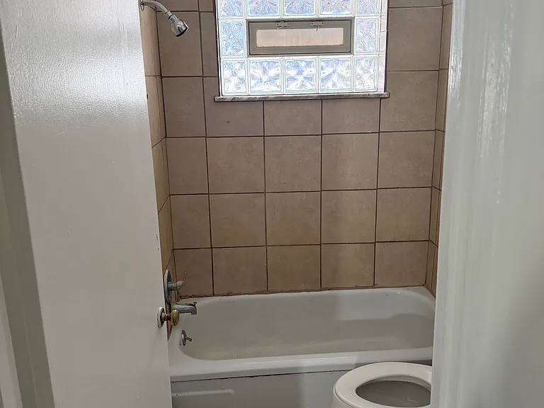 1724 Glen Parker Ave — Photo 6