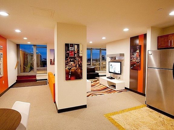Community Room w/Kitchen