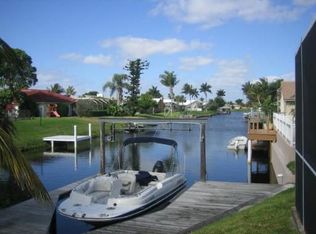 702 SW 34th Ave, Boynton Beach, FL 33435