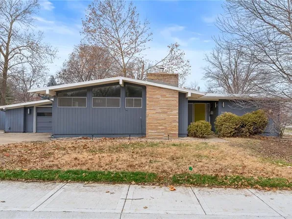 5115 W 76th St, Prairie Village, KS 66208