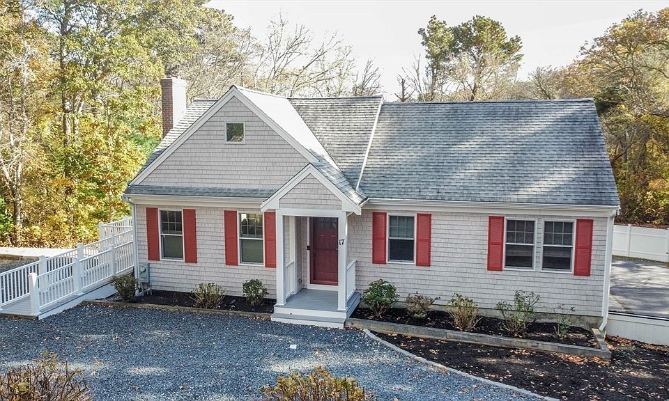 1st image of 17 Degrass Rd