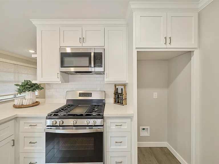 309 S Magnolia St — Photo 15