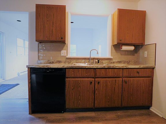 5th image of 5 Ojibwa Ct