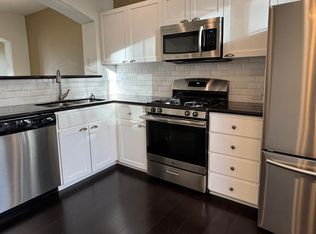 724 NW 118th Ave APT 102, Portland, OR 97229