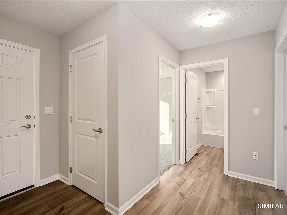 1st image of 930 Tuscany Drive St SE