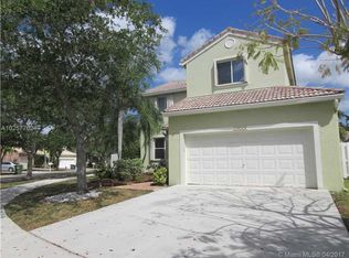 1060 Briar Ridge Rd, Weston, FL 33327