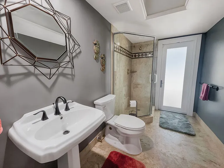 283 Forest Hills Blvd — Photo 32