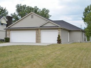 11455 N Goldilocks Ln, Cromwell, IN 46732