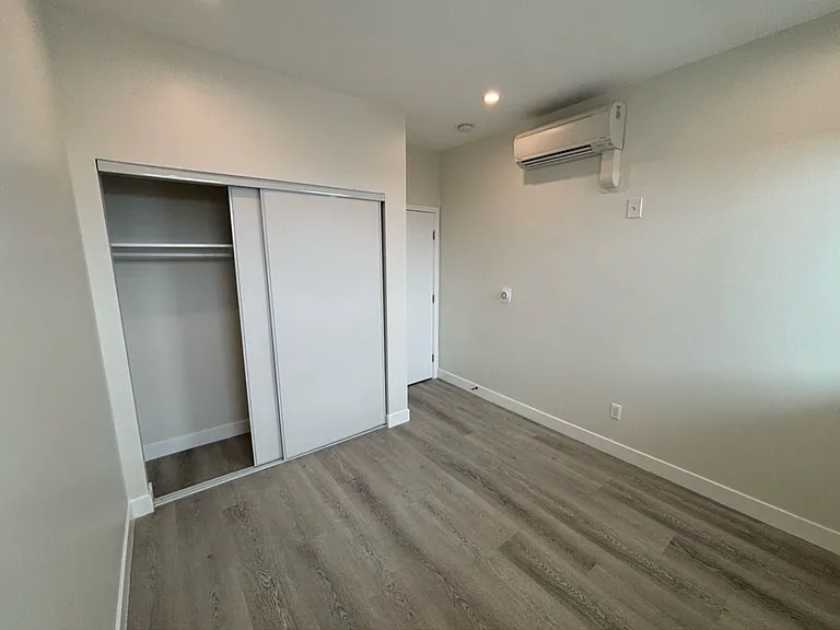 1435 N Ave 47 — Photo 10