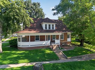 305 N 1st St, Carlisle, IA 50047